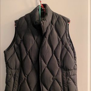 🤙🏼Host Pick🤙🏼 Eddie Bauer Ladies Size L. Goose down filled vest